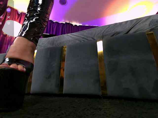 EmpressDesire webcam