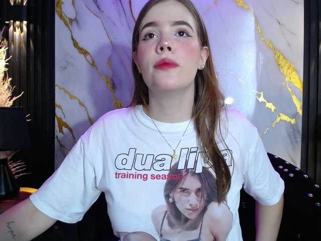 PrettyAriel live cam on BongaCams