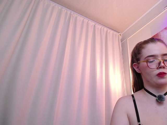 PrettyAriel live cam