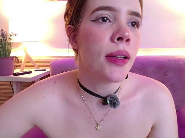 PrettyAriel live cam