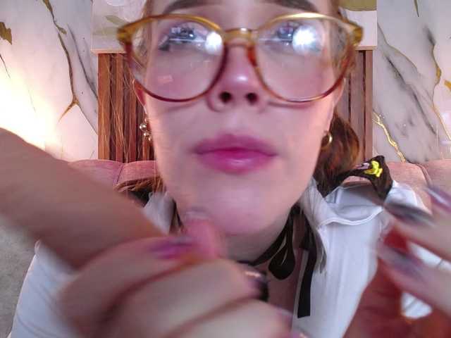 PrettyAriel live cam on BongaCams