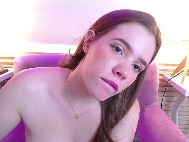 PrettyAriel's BongaCams show and profile