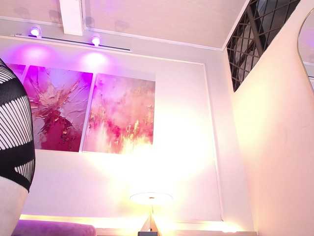 PrettyAriel live cam