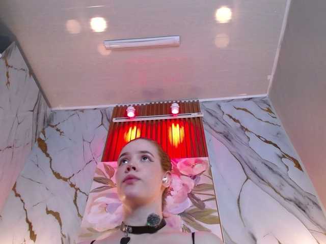 PrettyAriel live cam on BongaCams