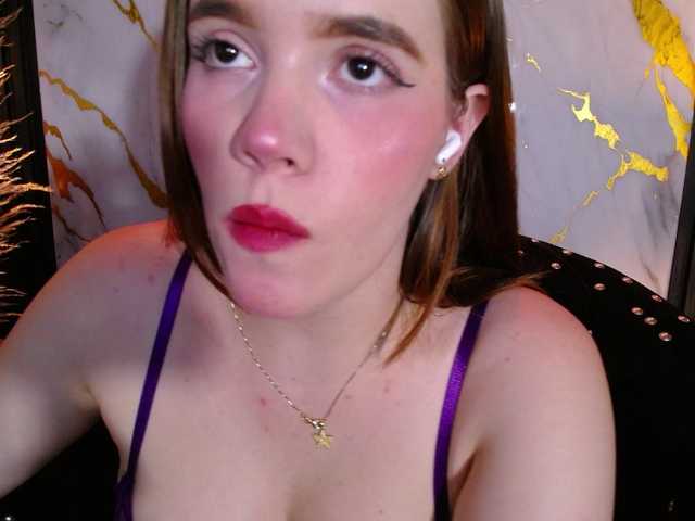 PrettyAriel live cam on BongaCams