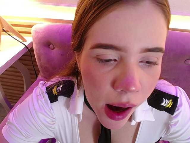 PrettyAriel live webcam show