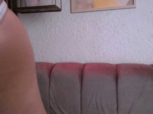 PrettyAriel live cam on BongaCams