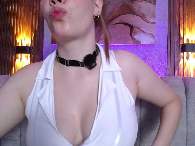 PrettyAriel live cam on BongaCams