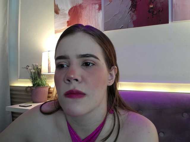 PrettyAriel live webcam show
