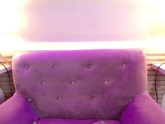 PrettyAriel live cam on BongaCams
