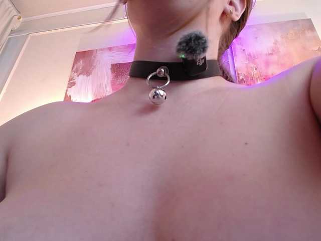 PrettyAriel live cam on BongaCams
