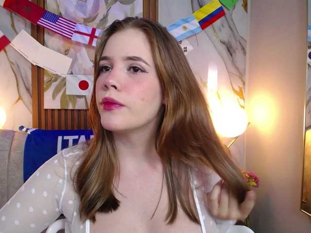 PrettyAriel live cam on BongaCams