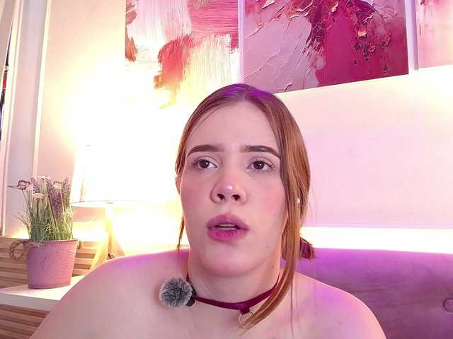 PrettyAriel live webcam show