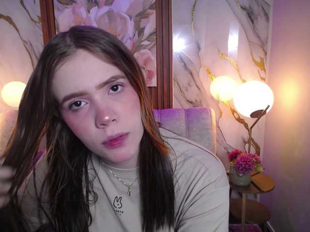 PrettyAriel live cam on BongaCams