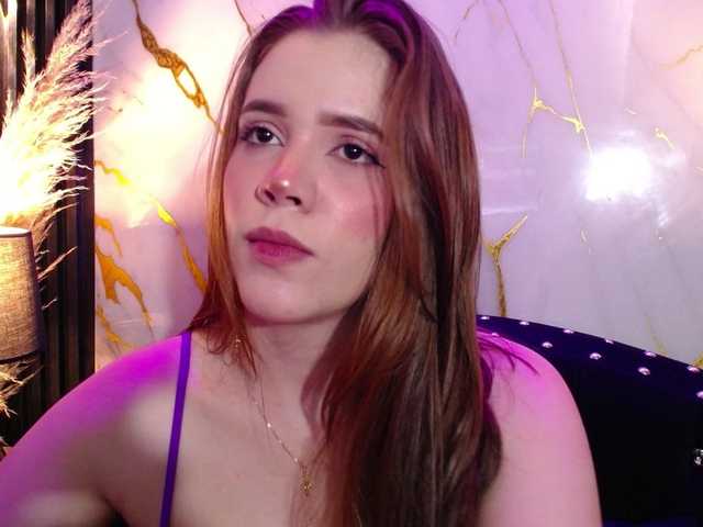PrettyAriel live cam on BongaCams