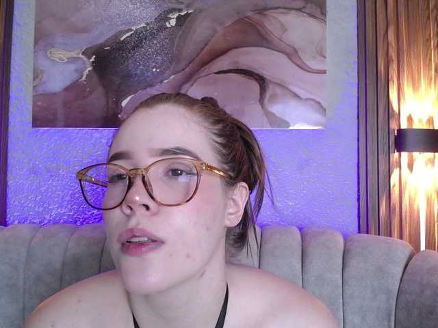 PrettyAriel live cam on BongaCams
