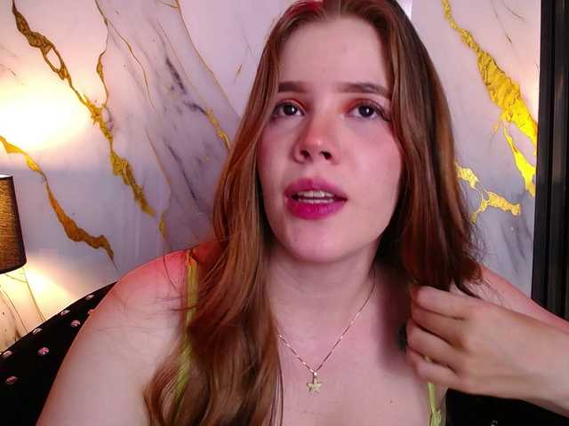 PrettyAriel live cam on BongaCams