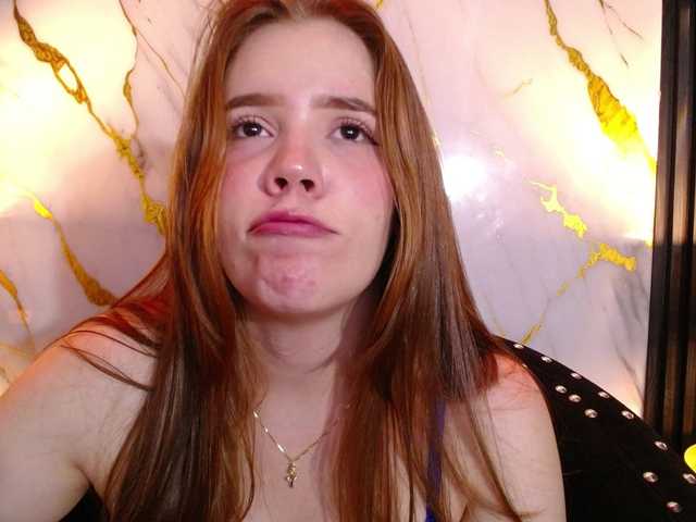 PrettyAriel live cam on BongaCams