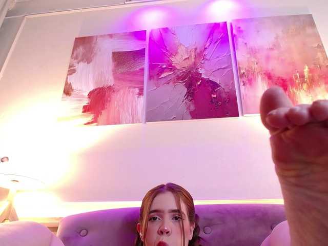 PrettyAriel live cam