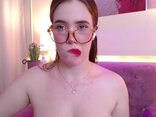 PrettyAriel live cam