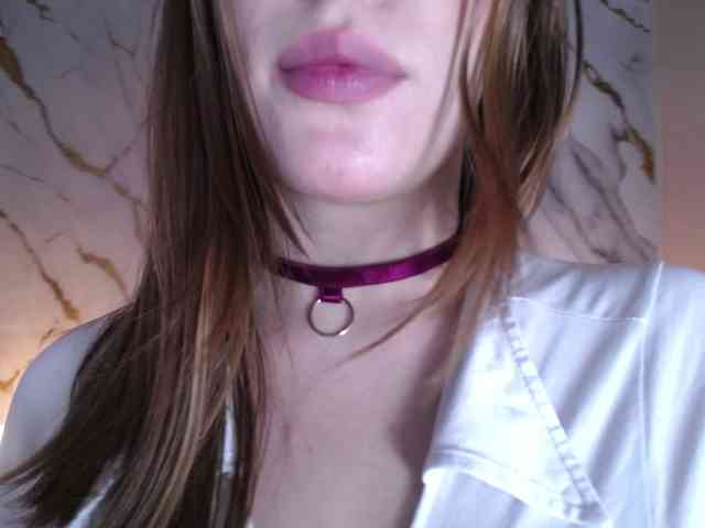 PrettyAriel webcam
