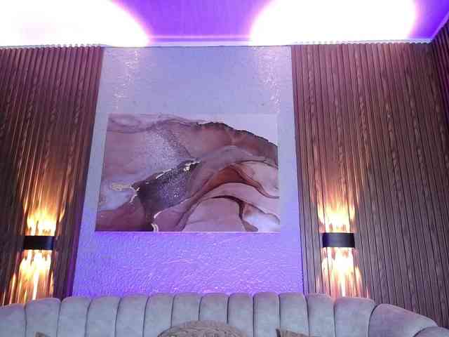 PrettyAriel webcam