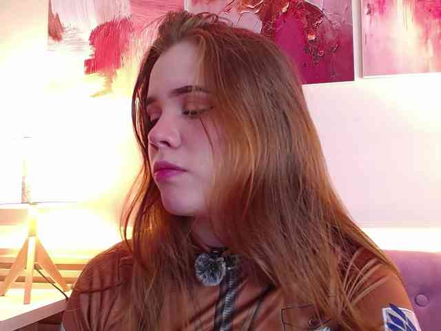PrettyAriel webcam
