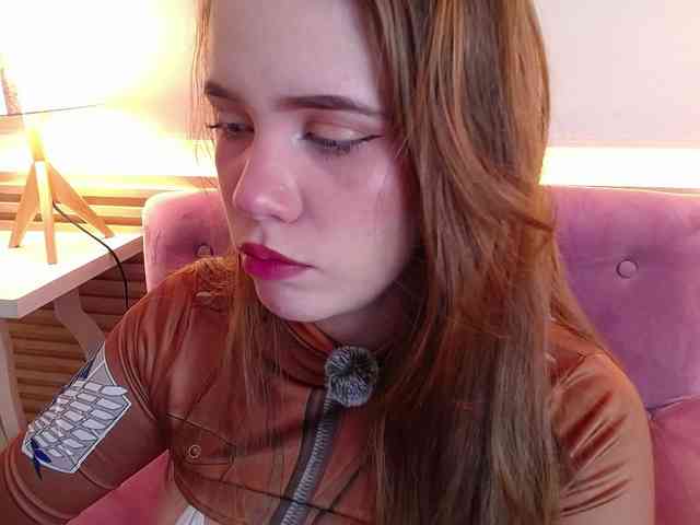 PrettyAriel webcam