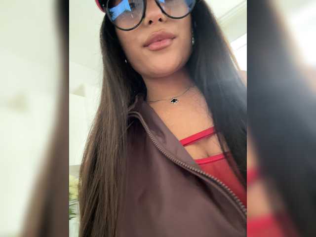 Kiss-krisss live cam on BongaCams