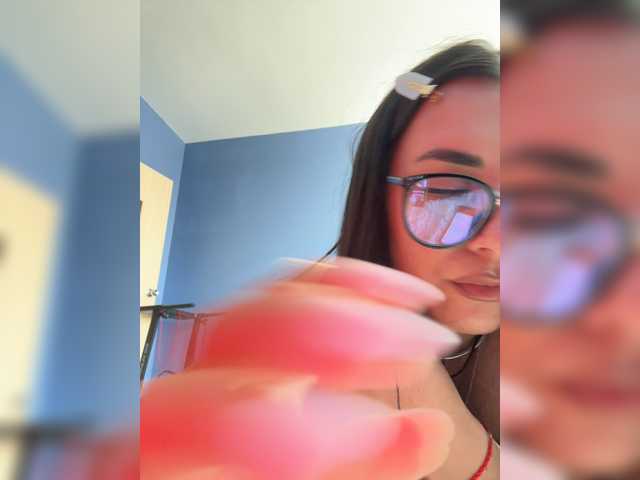 le modèle Liza_Klitorchuk est en webcam porno dans un show sur le site bongacams, il possède les tags suivants: White/Caucasian,Brunette,Shaved
