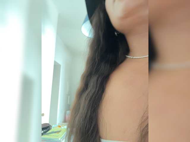 Kiss-krisss live webcam show