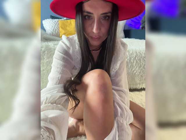 Kiss-krisss live cam on BongaCams