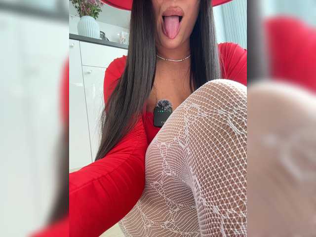 Kiss-krisss live cam on BongaCams