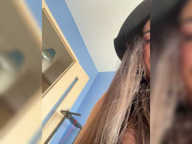 le modèle Liza_Klitorchuk est en webcam porno dans un show sur le site bongacams, il possède les tags suivants: White/Caucasian,Brunette,Shaved
