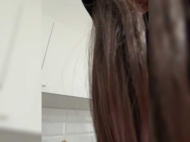 Kiss-krisss live cam on BongaCams