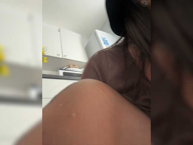 Kiss-krisss live cam on BongaCams