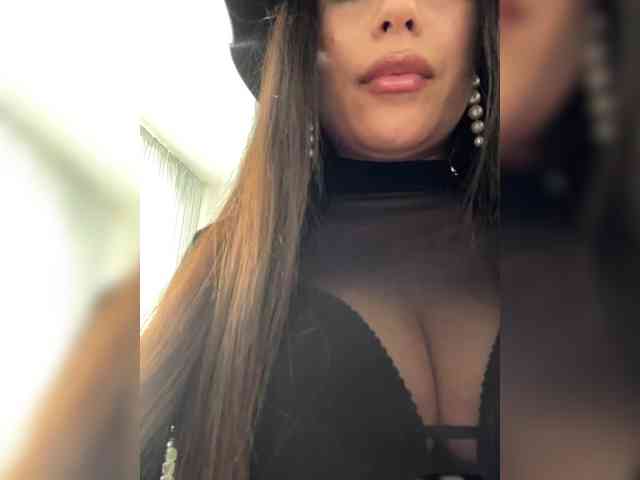 Kiss-krisss Live Webcam on BongaCams