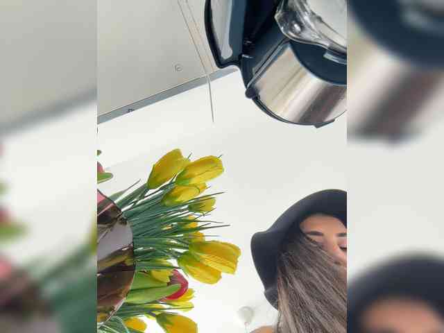 Kiss-krisss Live Webcam on BongaCams