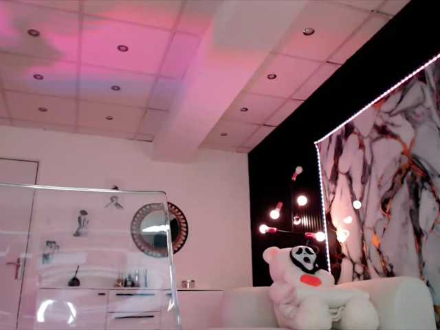 Yuukenzi live cam on BongaCams