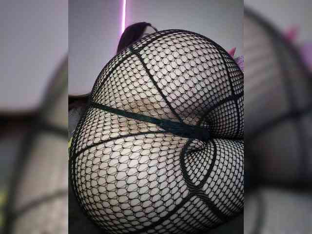 -Barbie-Size- webcam