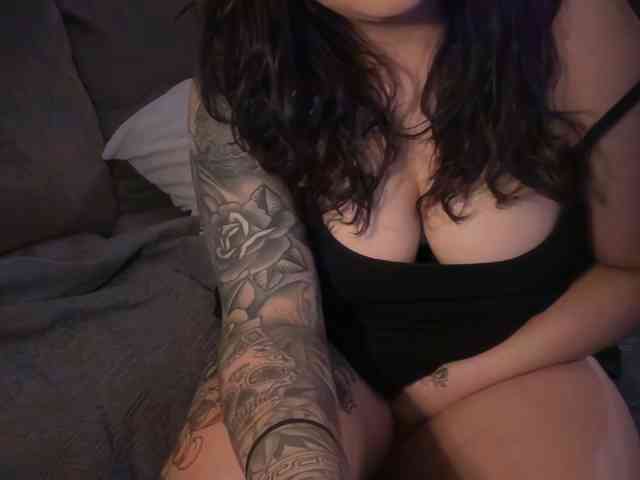 Drizzypeach Live Webcam on BongaCams