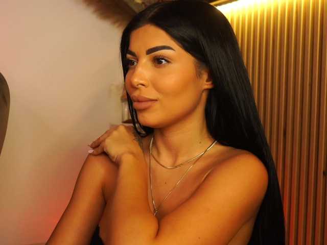 KimyBroox live cam on BongaCams