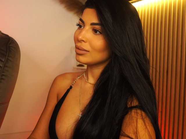 KimyBroox live cam on BongaCams