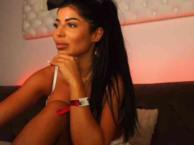 KimyBroox webcam