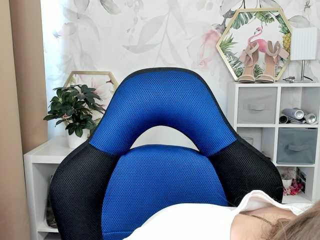 desireMegan live cam on BongaCams