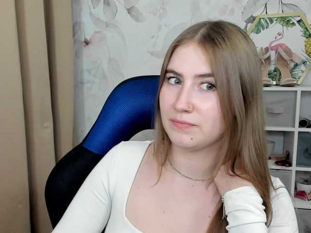 desireMegan live cam on BongaCams
