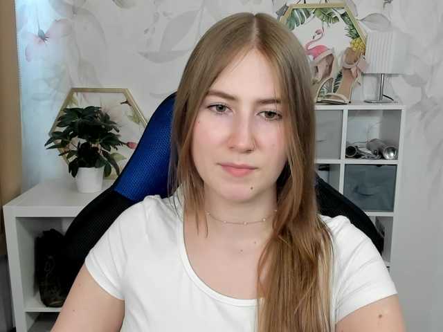 desireMegan live cam on BongaCams