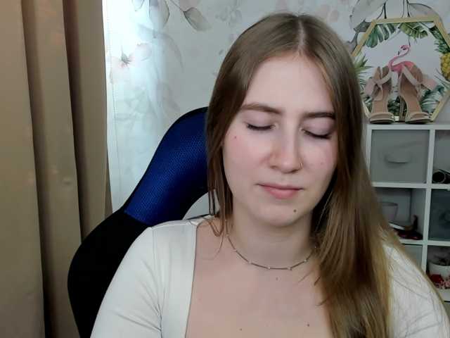 desireMegan live cam on BongaCams
