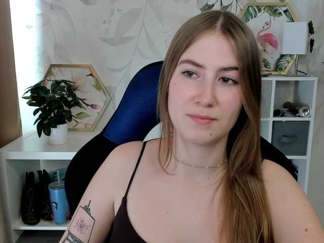 desireMegan live cam on BongaCams