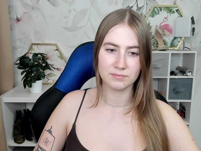desireMegan live cam on BongaCams